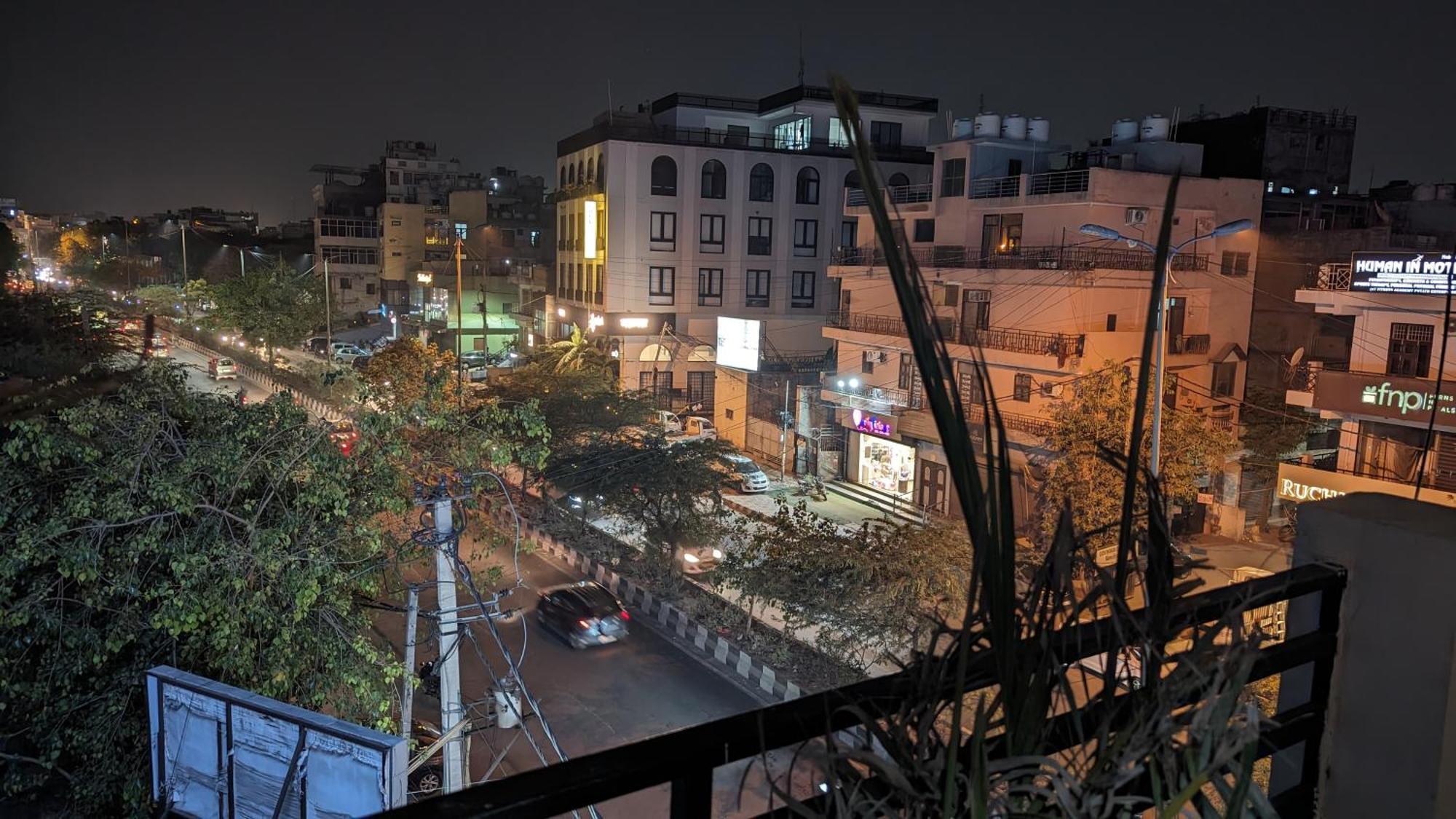 Hotel Aron By The Premium Villa Új-Delhi Kültér fotó